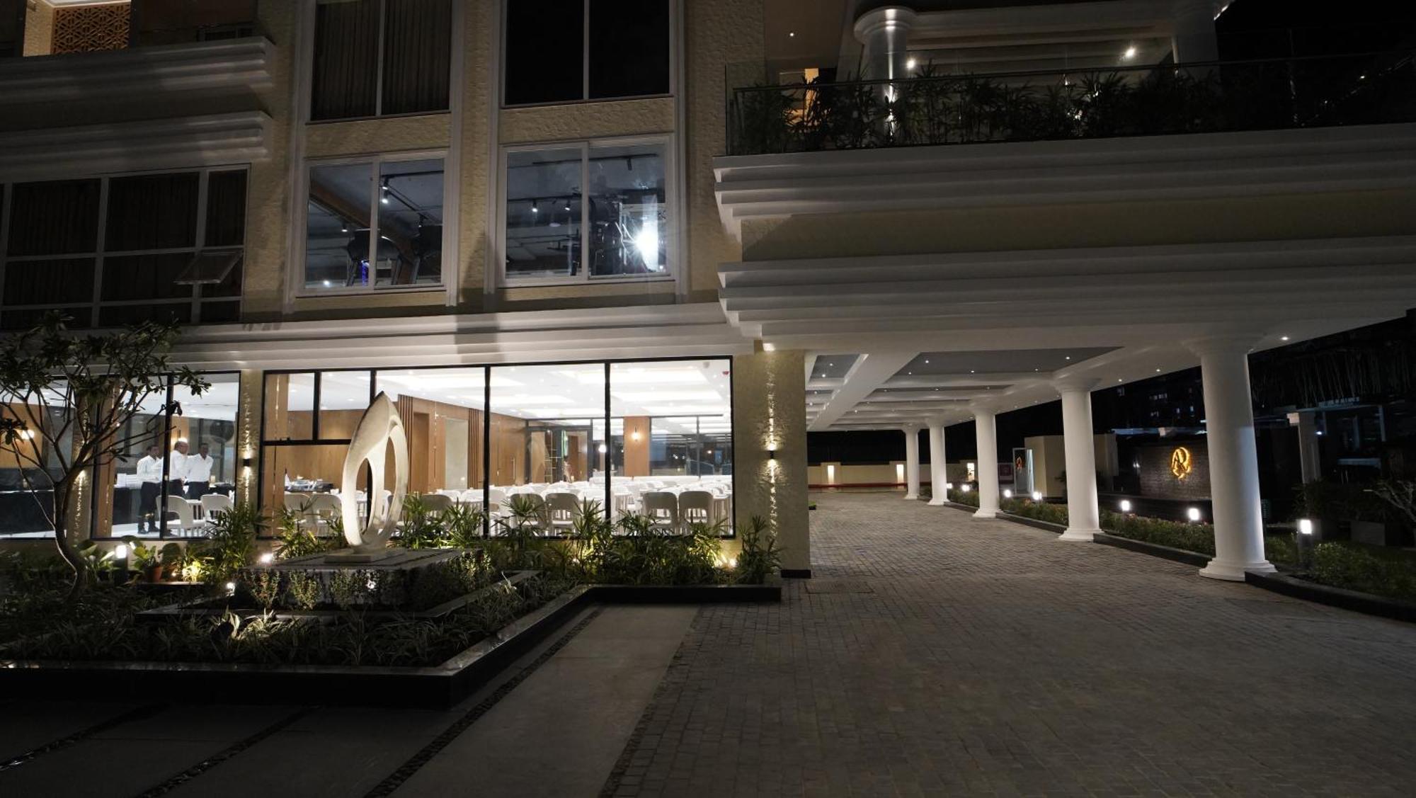 Antique Regency !! Luxurious Hotel In Digha !! Eksteriør billede
